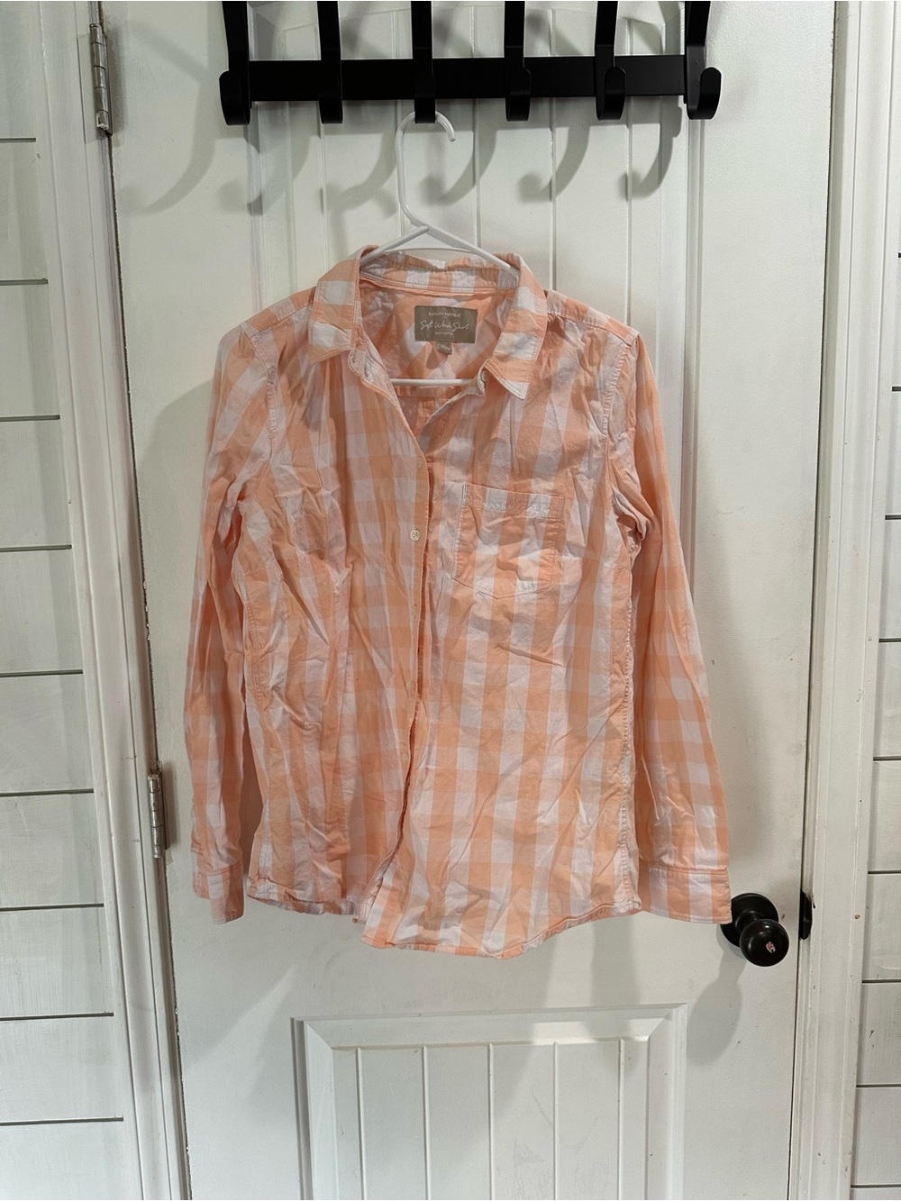 Banana Republic soft washed shirt Peach and White Gingham Button-Down Shirt